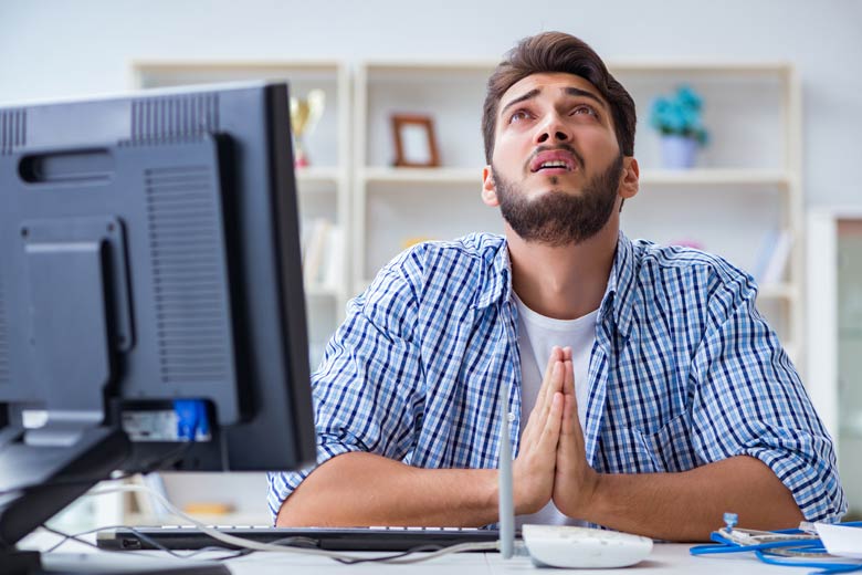 Connection-problems-remote-recruiting-employees-pray-that-this-time-it-will-work